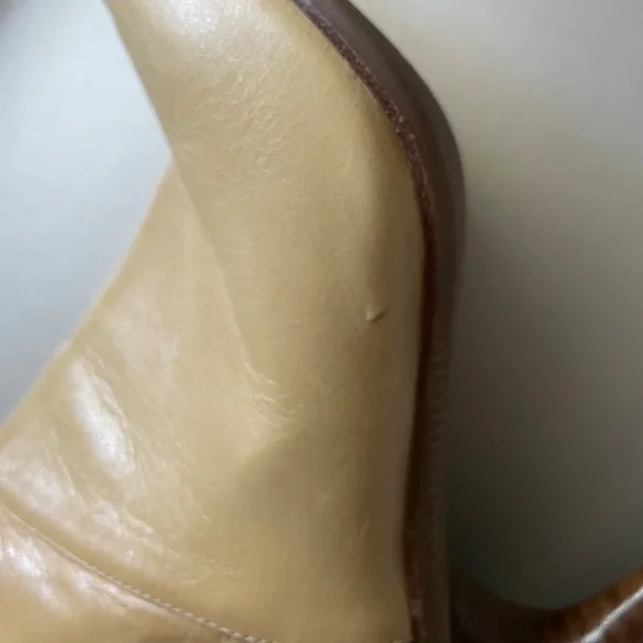 Boots - Picture 5 of 9